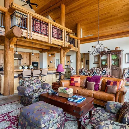Penthouse 4 By Moonlight Basin Lodging